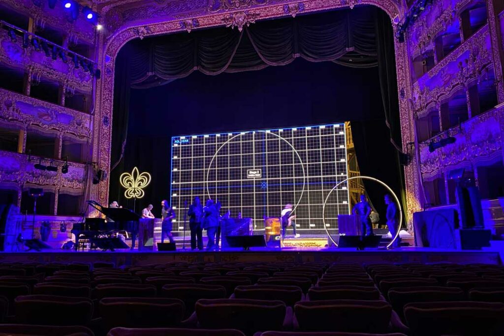 Filo di neon, Teatro la Fenice Venezia