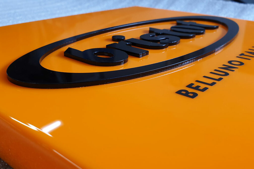 neonlauro_pannelli-e-targhe_belluno-italia