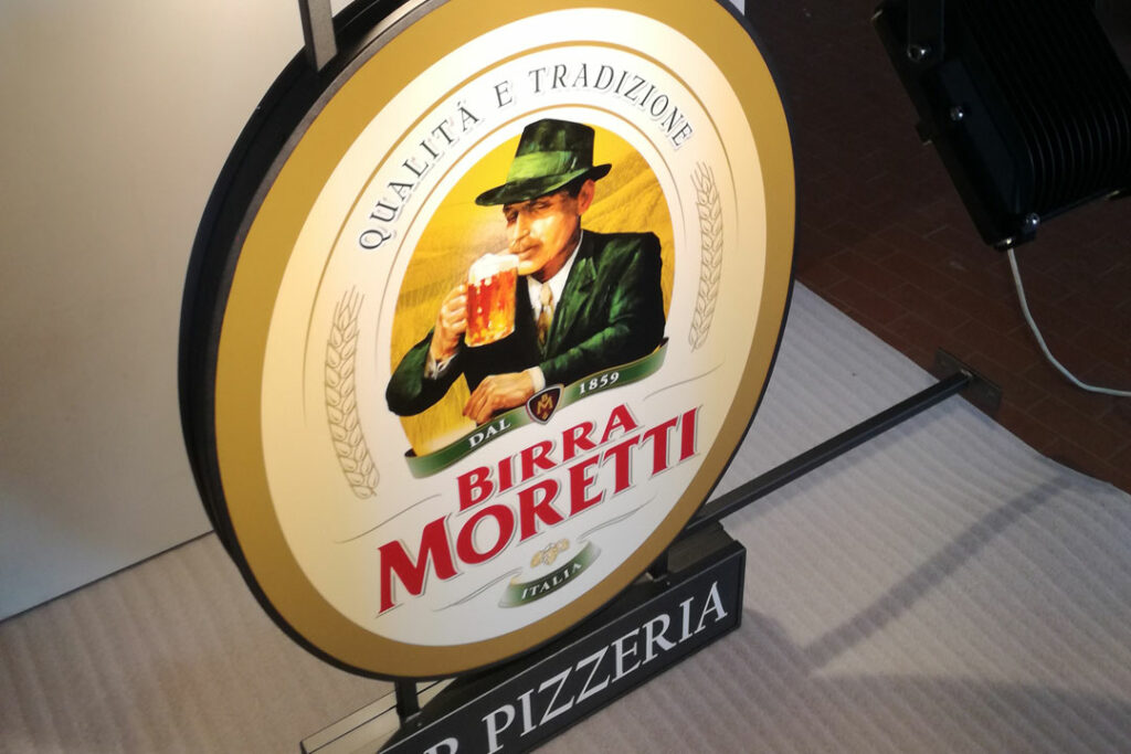 neonlauro_pannelli-e-targhe_birra-moretti