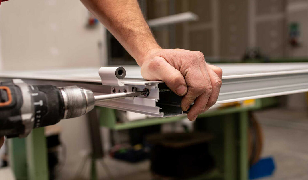 L’importanza del Sistema Integrato Servizi (SIS) per insegne luminose: Efficienza, creatività e sostenibilità